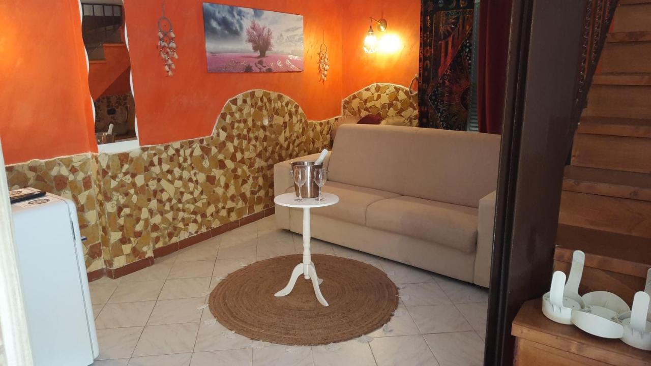 לינה וארוחת בוקר פוזולי Lungomare חדר תמונה